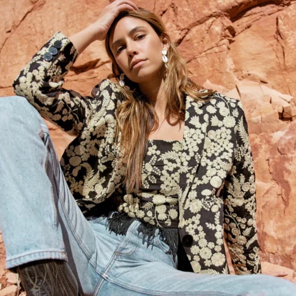 Eddy Floral Black and Cream Women's Blazer